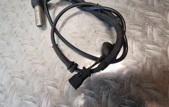 Audi A4 S4 B5 8D ABS brake wheel speed sensor 8D0927803