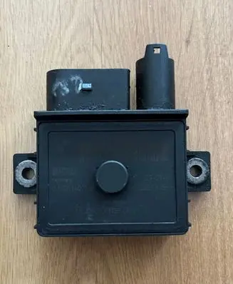 BMW 3 E92 E93 Glow plug pre-heat relay 7800156