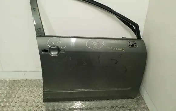 Door (2 Door Coupe)