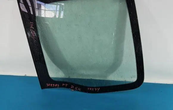 Rear door window glass