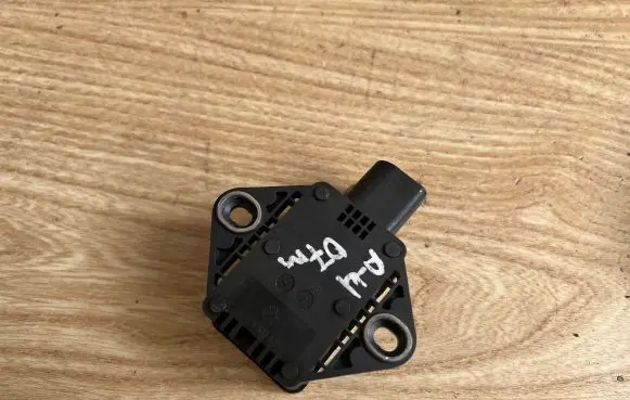 Audi A4 S4 B6 8E 8H ESP acceleration yaw rate sensor 8E0907637B 6261283W5W0