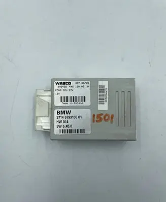 BMW X5 E70 Air suspension control unit module (rear) 6793163 006458 4461500510