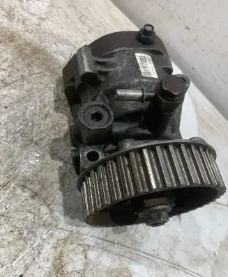 Renault Kangoo I Fuel injection high pressure pump 9303Z110A