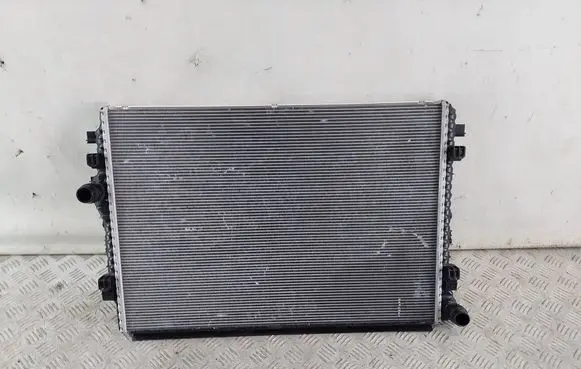Volkswagen Tiguan Coolant radiator 5WA121251E
