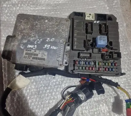 Citroen C8 Engine ECU kit and lock set 0281011032 0281011033 9646719180