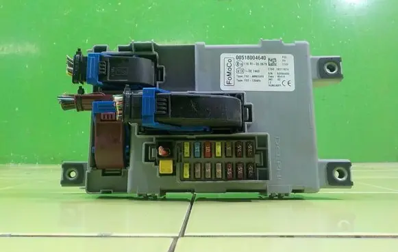 Ford Ka Fuse box set AM433RX BEZPIECZNIKOW