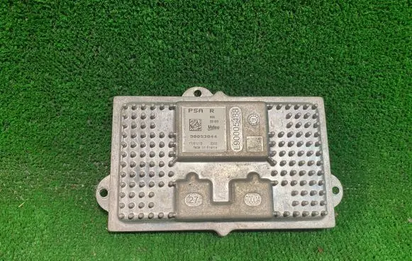Peugeot 3008 II Headlight ballast module Xenon 90093044