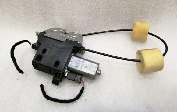 Mercedes-Benz S W221 Loading door lock A2217500085