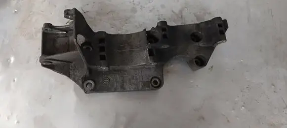 Audi A3 S3 8L Generator/alternator bracket R045903143c