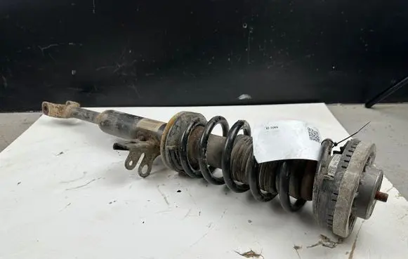 BMW 5 F10 F11 Front shock absorber with coil spring 6789403 105413