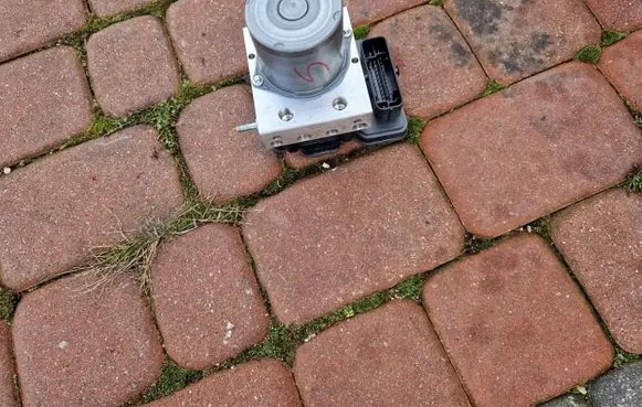 Renault Captur II ABS Pump 476609038R