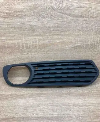 BMW 1 F20 F21 Front fog light trim/grill 7245870 10833610 RightSide