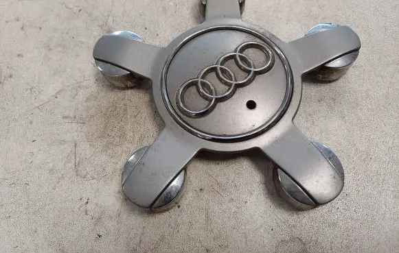 Audi A4 S4 B8 8K Original wheel cap 8R0601165