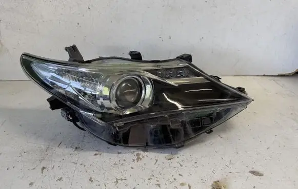 Toyota Auris E180 Headlight/headlamp