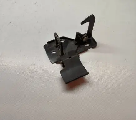 Audi Q7 4L Engine bonnet/hood lock/latch loop/hook 4L0823480