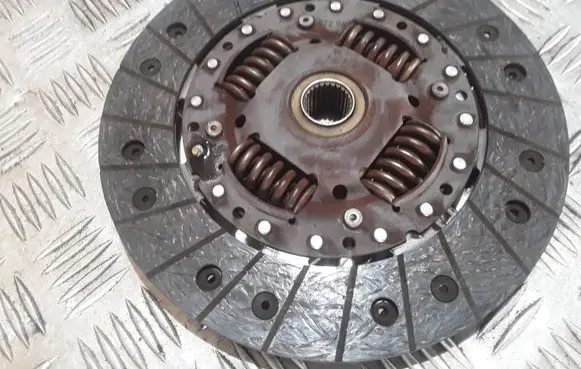 Nissan Note (E11) Clutch pressure plate 8200335084