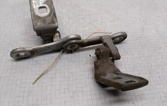 Opel Vectra C Front door hinges set 