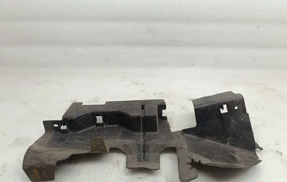 Volkswagen PASSAT B6 Intercooler air guide/duct channel 3C0121283