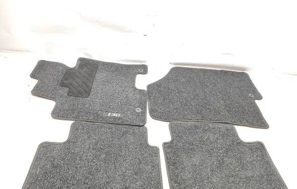 Hyundai i30 Car floor mat set DZA6111ADE00 08102015