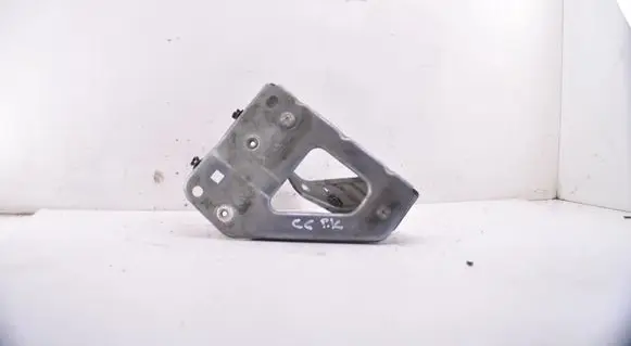 Audi A6 S6 C6 4F Fender mounting bracket 4F0821135