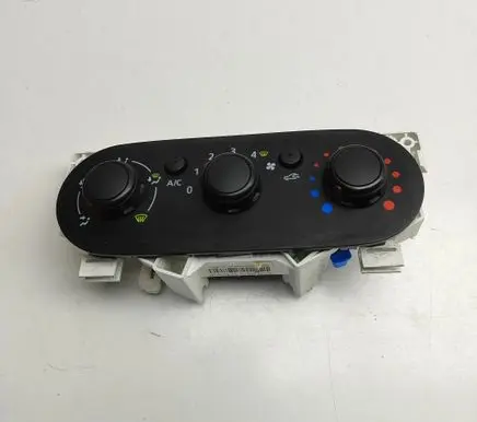 Opel Vivaro Interior fan control switch XE1085315A T1032613B