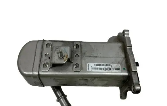 Citroen DS5 EGR valve cooler V29004027 MM111BL XS2005
