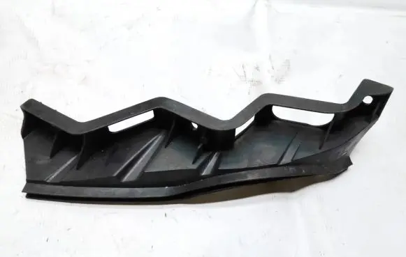 Volkswagen PASSAT B6 Front bumper mounting bracket 3c0807890