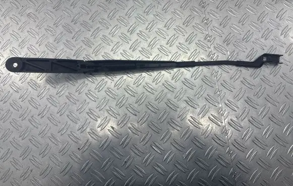 Volkswagen PASSAT B8 Front wiper blade arm 3G1955409