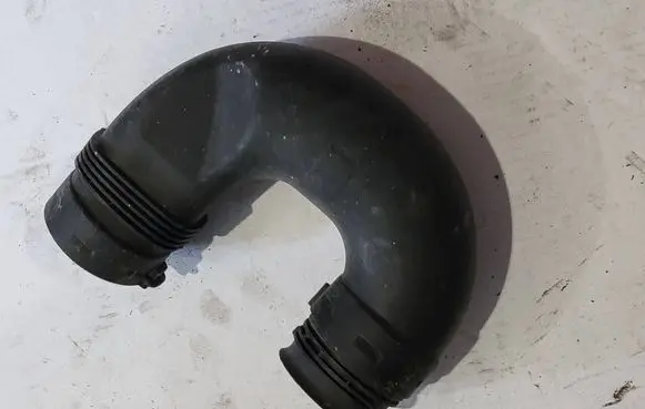 Volkswagen Golf VI Air intake duct part 1K0129618BQ