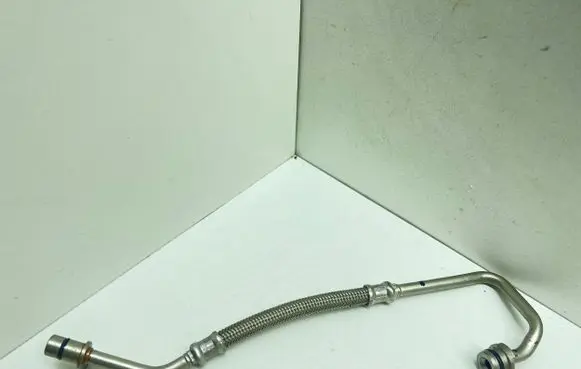 Audi A8 S8 D4 4H Turbo turbocharger oiling pipe/hose 079145140E
