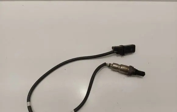 Volkswagen PASSAT B8 Lambda probe sensor 04L906262A