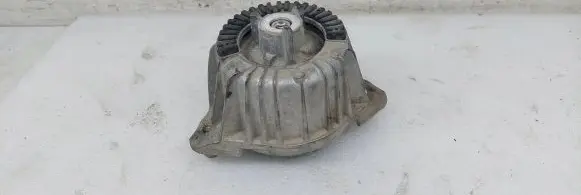 Mercedes-Benz E W212 Engine mount bracket A2122406417 20230317 FA0000212