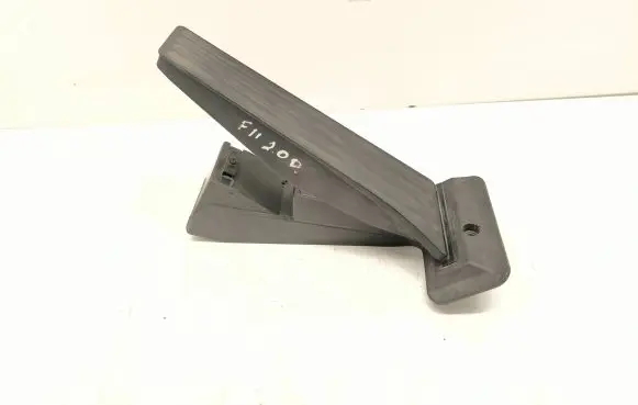 BMW 5 F10 F11 Accelerator throttle pedal 6852644 25916010 1107112660A