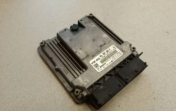 Skoda Superb B8 (3V) Engine control unit/module 04L907309P 0281031483