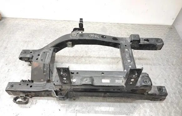 Nissan Leaf I (ZE0) Engine mounting bracket