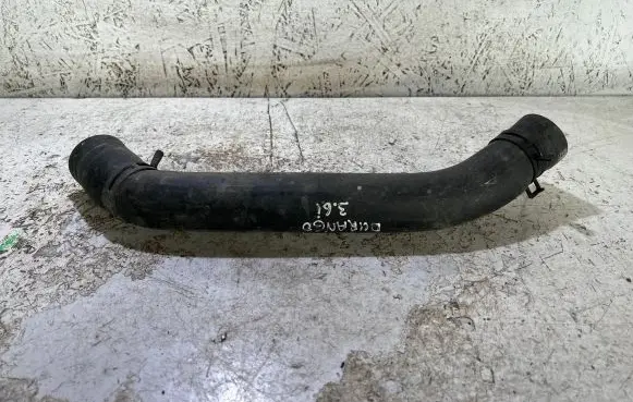 Coolant pipe/hose