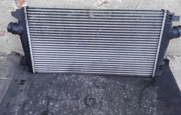 Opel Astra J Intercooler radiator 13267647
