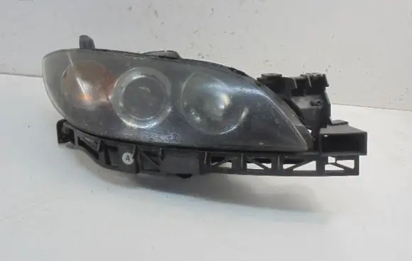 Mazda 3 I Headlight/headlamp P2690