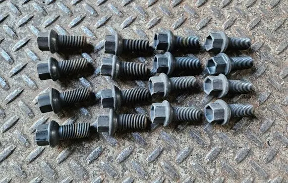 Mercedes-Benz A W177 Nuts/bolts 