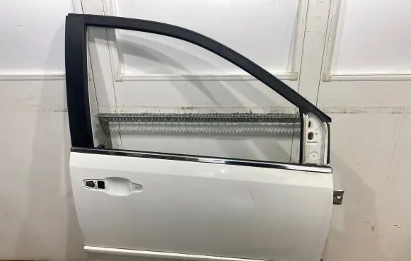 Chrysler Voyager Front door
