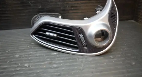 Hyundai ix35 Dash center air vent grill 974202S000