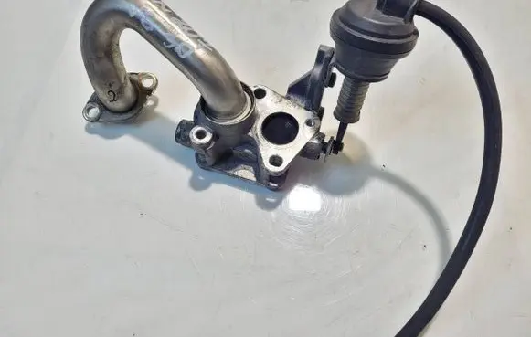 Mercedes-Benz E W212 EGR valve A6421401263 1263