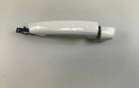 Audi A3 S3 8V Front door exterior handle 8V0837205A 8V0837167B