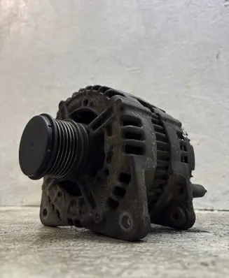 Volkswagen PASSAT B6 Generator/alternator 03G903023 14V180A 0121755003