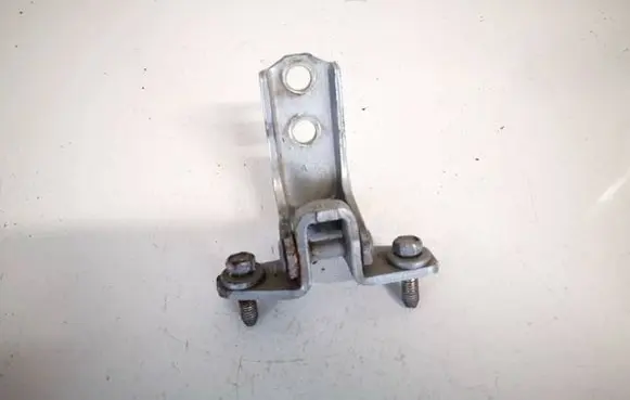 Mitsubishi Lancer Rear door lower hinge