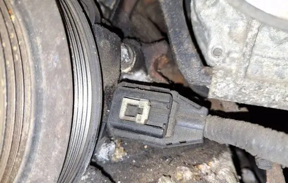 Toyota Corolla E120 E130 Crankshaft position sensor