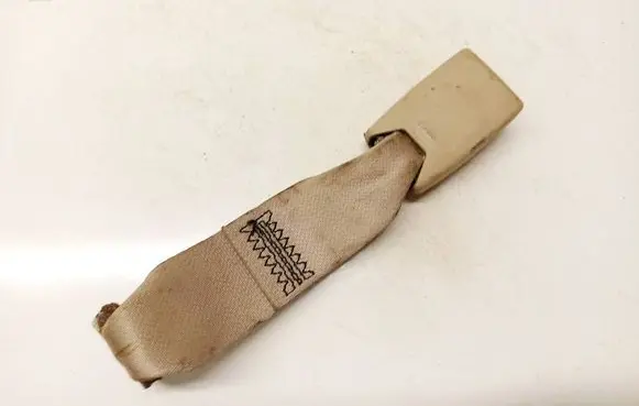 Nissan X-Trail T30 Rear seatbelt buckle 
