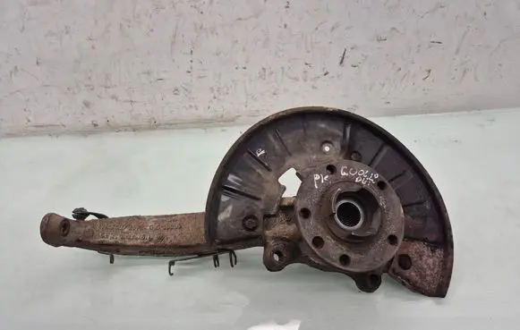 Front wheel hub
