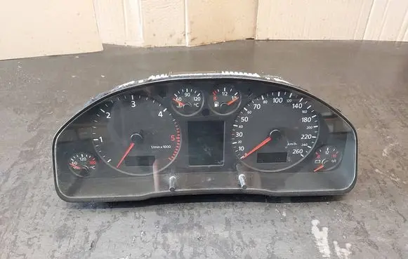 Audi A4 S4 B5 8D Speedometer (instrument cluster) 09053412021 09053622021 09053612021