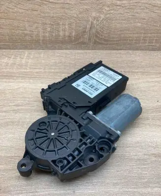 Audi A8 S8 D3 4E Rear door window regulator motor 4E0959802D 4E0910802A
